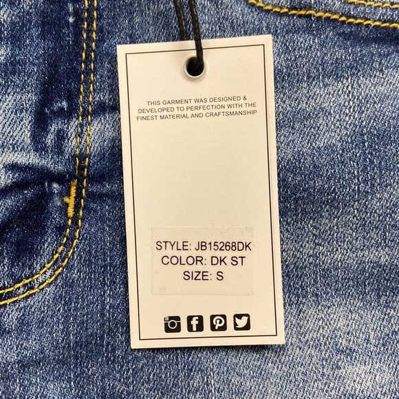 Judy Blue Shorts 15268 - Picture 3 of 3